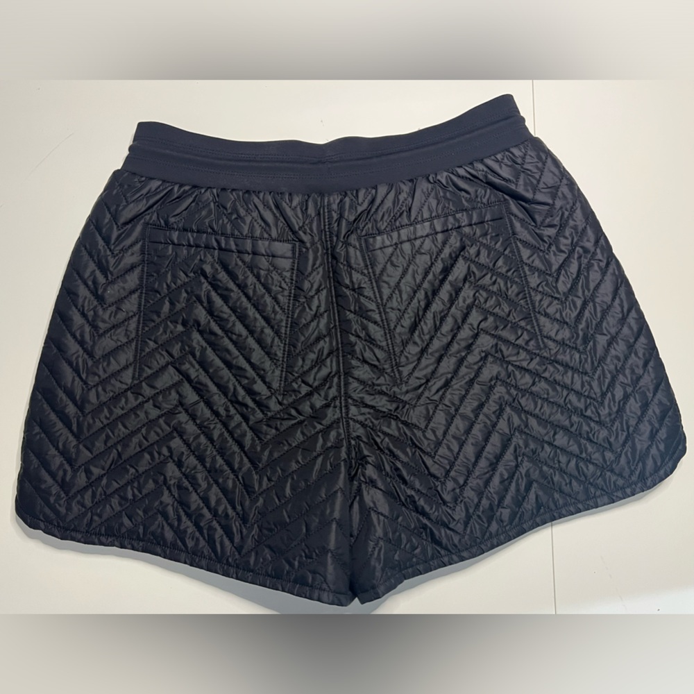 Athleta Apres Quilted Ski Short‎ in Black #467120 Zippered Pockets Size 6 - Picture 6 of 15